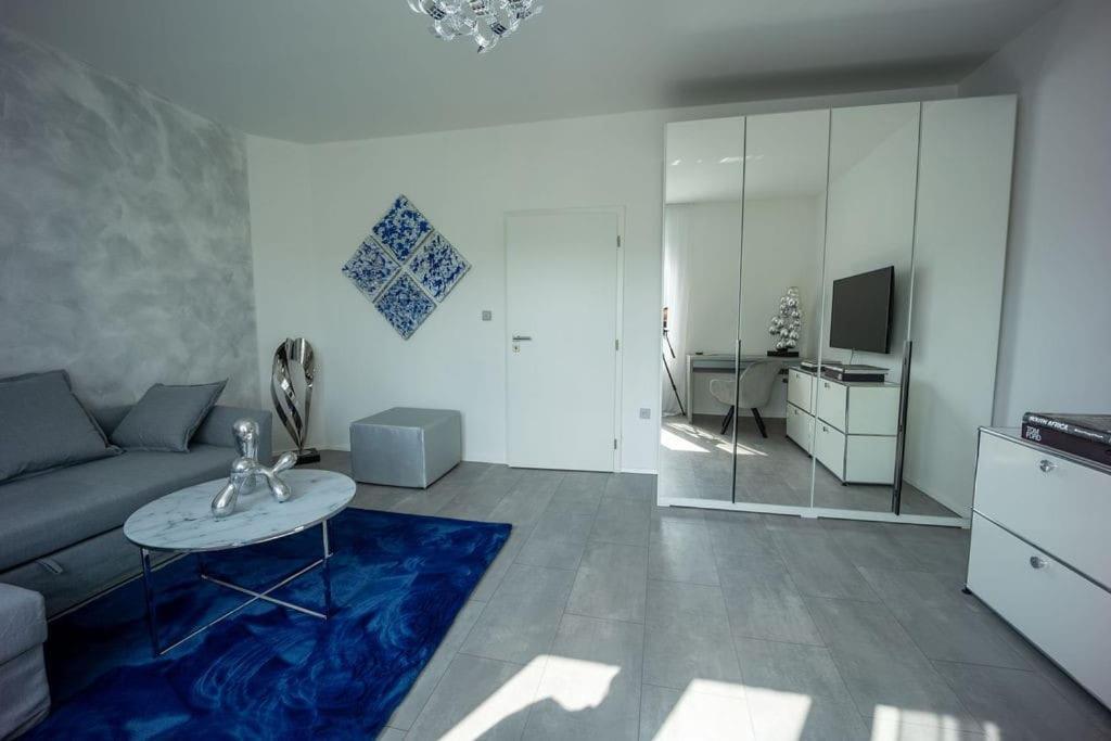 Ruhige Unterkunft Mit Einer Schoenen Aussicht Apartment Znojmo Exterior photo